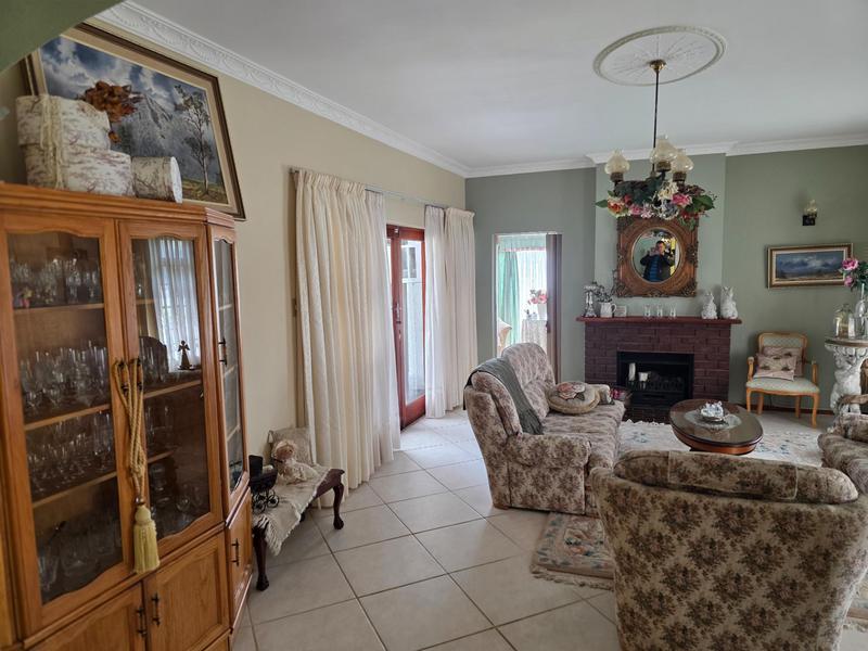 4 Bedroom Property for Sale in Gansbaai Central Western Cape